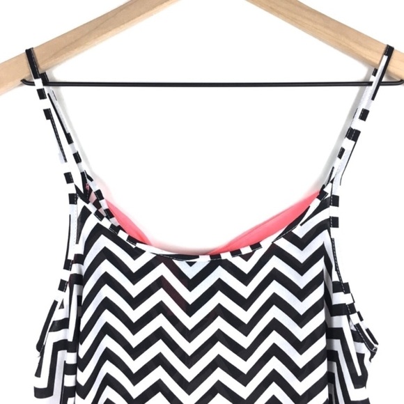 RUE21 Crop Top Cami Neon Bow Chevron Spaghetti Strap Pink Black White Y2K Medium - Picture 4 of 6